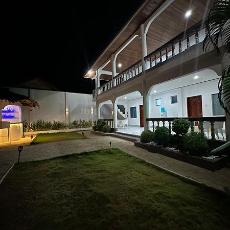 Pawikan Boutique Hotel Моалбоал Екстериор снимка