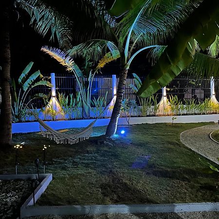 Pawikan Boutique Hotel Моалбоал Екстериор снимка
