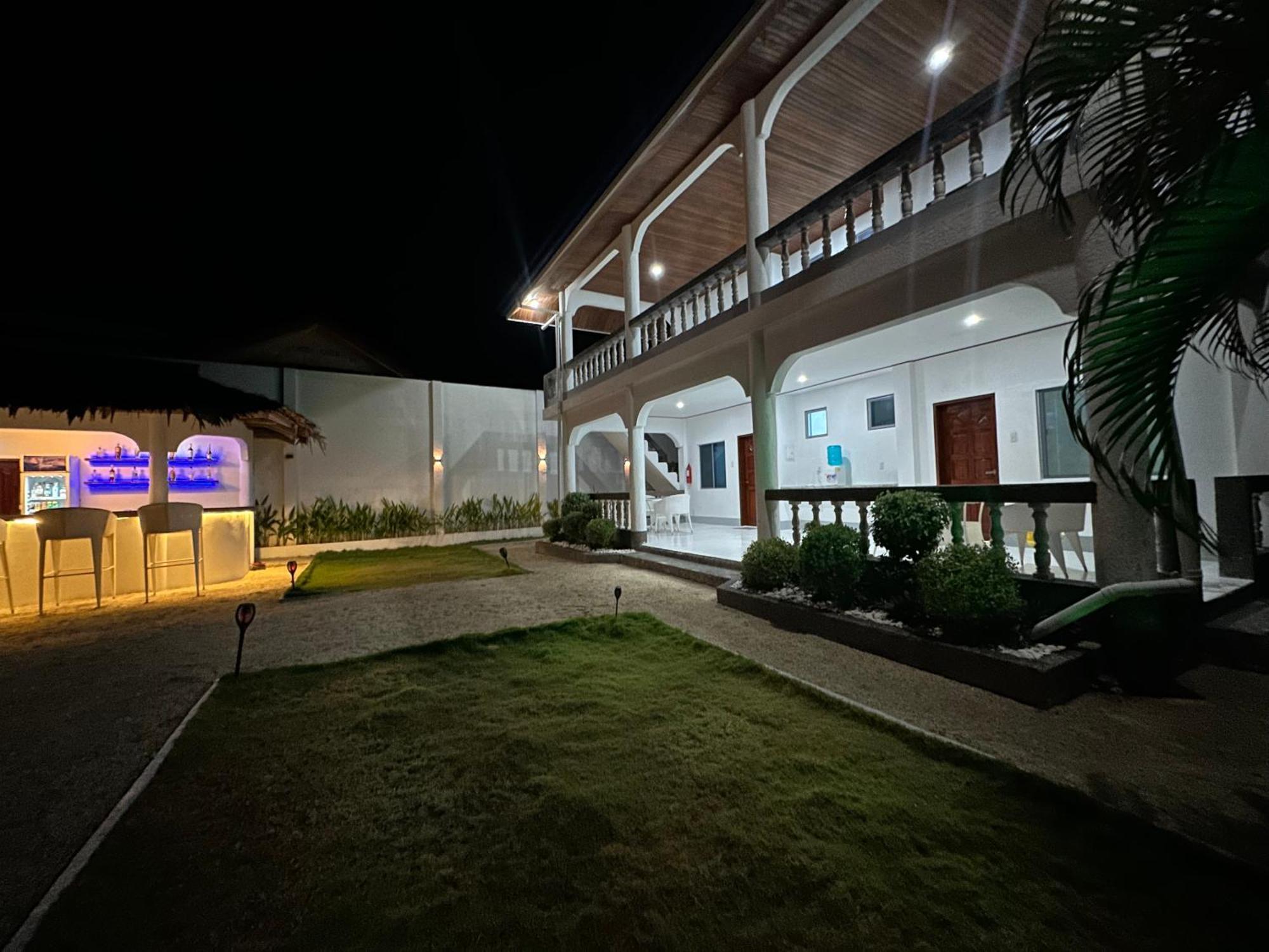 Pawikan Boutique Hotel Моалбоал Екстериор снимка